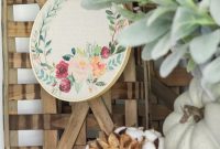 Neutral Fall Entryway and Kitchen Decor Ideas