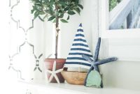 Coastal Summer Mantel Decor Ideas to Refresh Your Space