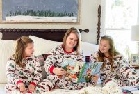 Family Christmas Bucket List: 21 Holiday Ideas