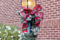 Outdoor Holiday Decor Deals: Lights, Wreaths and Lawn Displays