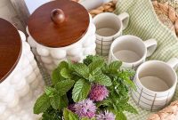 Summer Decorating Ideas: Styling Surfaces and Beautiful Bedrooms