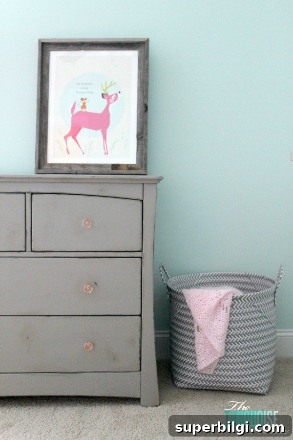 DIY Gray Chalk Paint Dresser Makeover 3 Gray Chalk Paint Dresser Makeover | TheTurquoiseHome.com