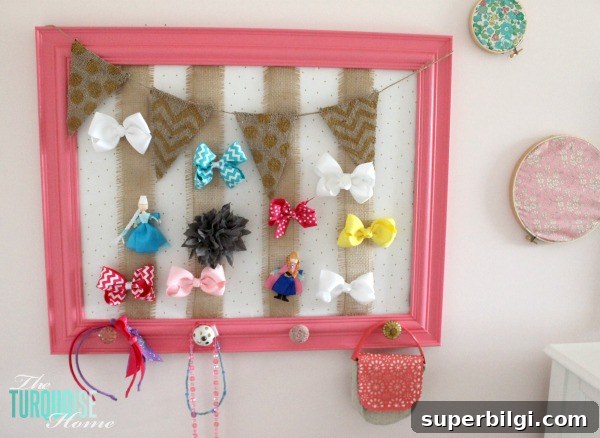 DIY Burlap Jewelry Organizer with Gold and Pink Accents 12 DIY Gold, Pink & Burlap Accessories Holder | TheTurquoiseHome.com