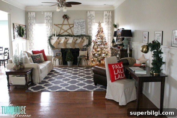Merry Christmas Home Tour: Cozy Holiday Decorating Ideas 10 A Traditional Christmas Home Tour at TheTurquoiseHome.com