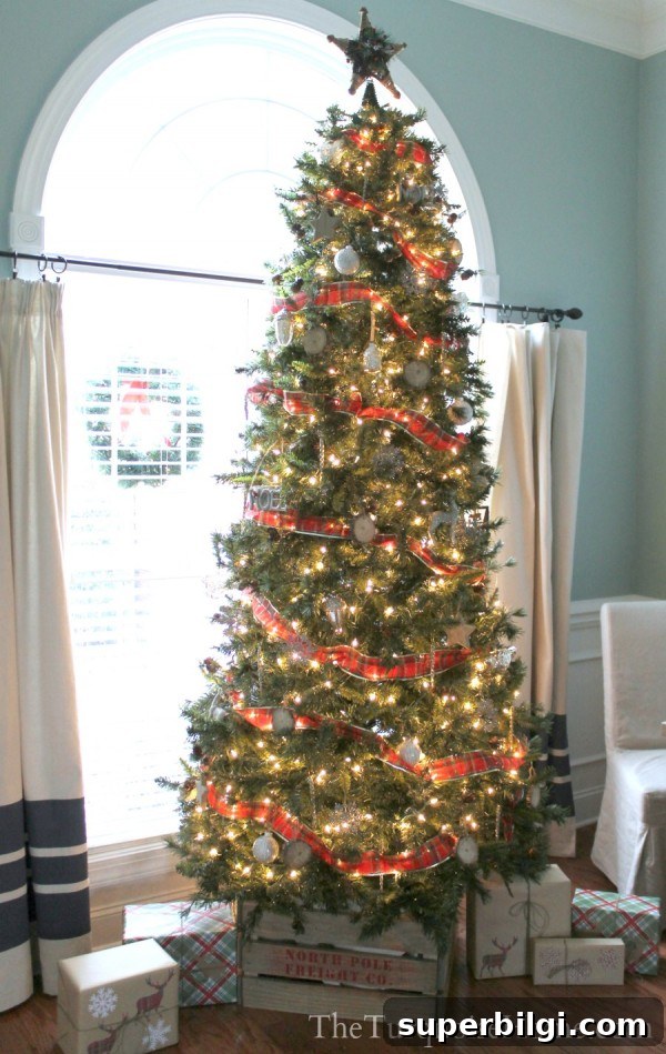 Christmas Home Tour 2013: Pretty in Plaid