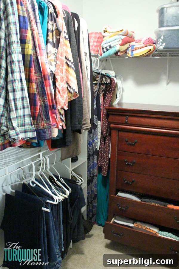 KonMari Guide to Decluttering Your Master Closet 9 Decluttering the Master Closet using the KonMari method | Details at TheTurquoiseHome.com