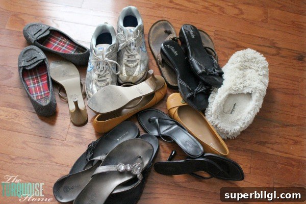 KonMari Guide to Decluttering Your Master Closet 7 Decluttering the Master Closet {shoes} using the KonMari method | Details at TheTurquoiseHome.com