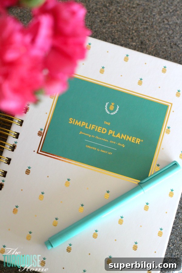 Transform Kitchen Cabinets with Benjamin Moore Simply White 11 The Simplified Planner from Emily Ley | Details at TheTurquoiseHome.com