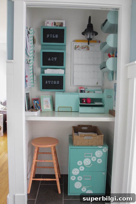 10 Family Command Center Ideas to Organize Your Home 11 Corner Command Central Station