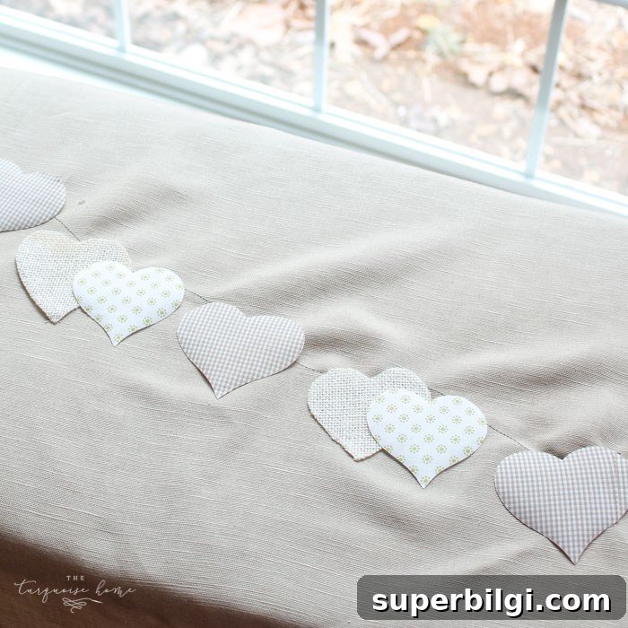 DIY Heart Pillow Cover with Fabric Applique and Silhouette Cameo 5 Such a CUTE and easy DIY pillow project! | Fabric Appliqué with a Silhouette Cameo