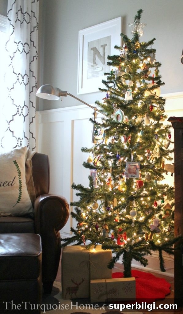 Christmas Home Tour 2013: Pretty in Plaid 16 Christmas Home Tour 2013: Pretty in Plaid