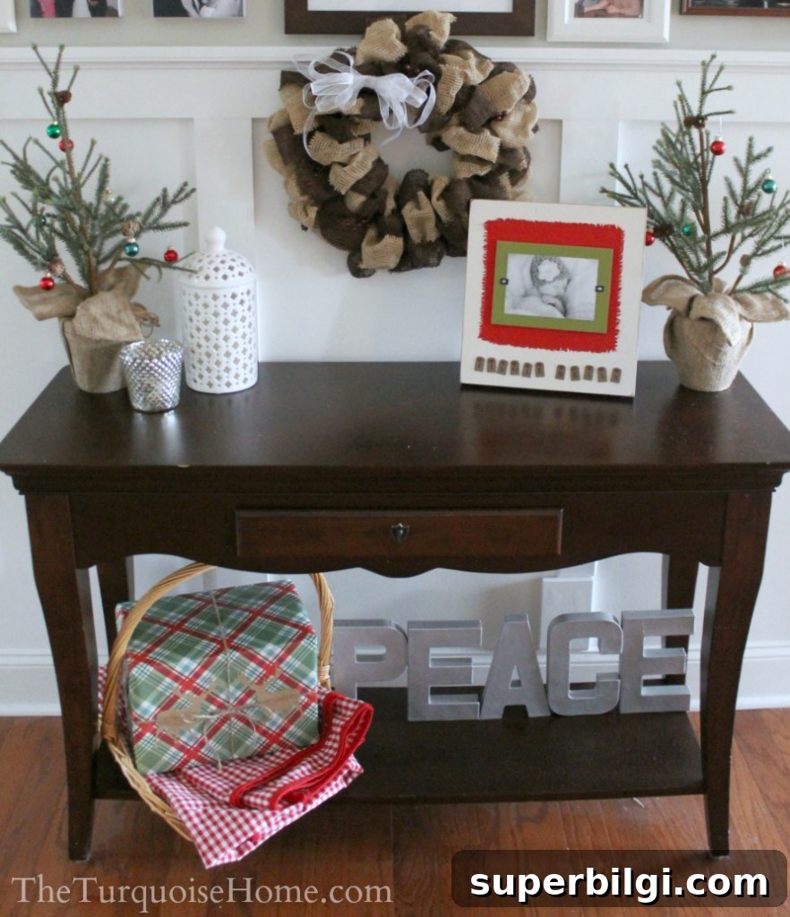Christmas Home Tour 2013: Pretty in Plaid 21 Christmas Home Tour 2013: Pretty in Plaid
