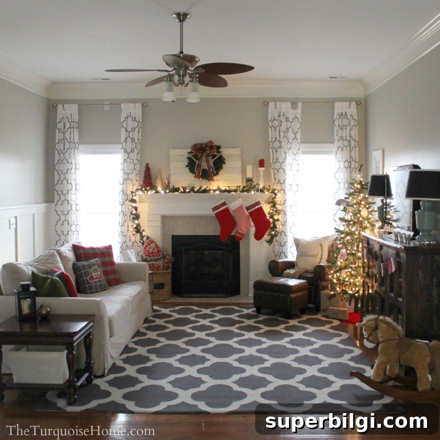 Christmas Home Tour 2013: Pretty in Plaid 8 Christmas Home Tour 2013: Pretty in Plaid