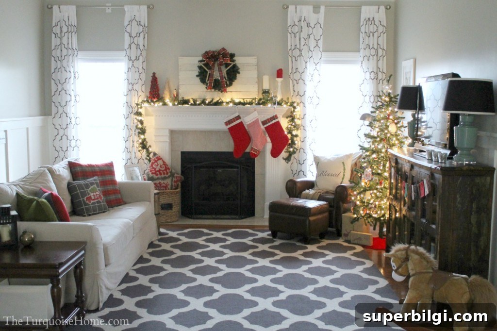 Christmas Home Tour 2013: Pretty in Plaid 10 Christmas Home Tour 2013: Pretty in Plaid