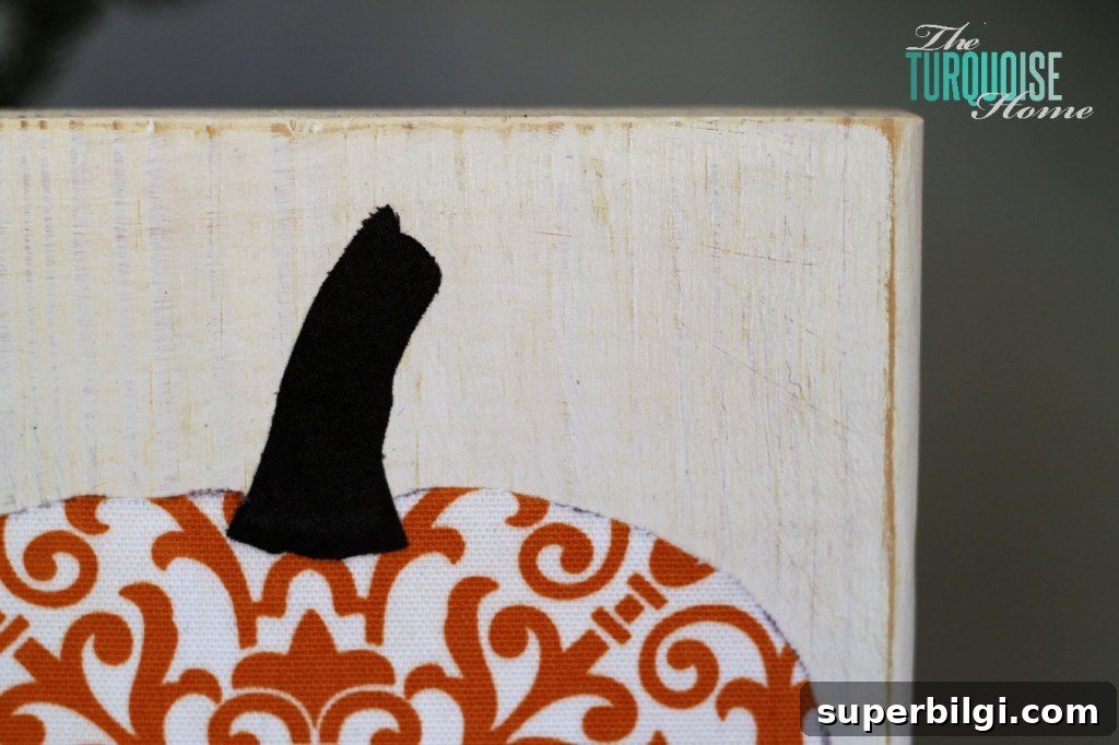 Scrappy Pumpkin Fall Decor | The Turquoise Home #diy
