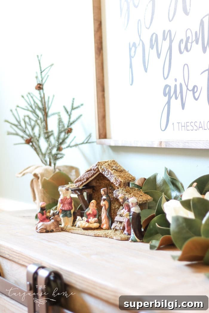 A Neutral Christmas Dining Room 
