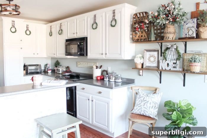 Farmhouse Christmas Kitchen Decorating Ideas 2 Adorable Farmhouse Christmas Kitchen ... and a real life tale of how this blogger balances motherhood and photo shoots. 🤪