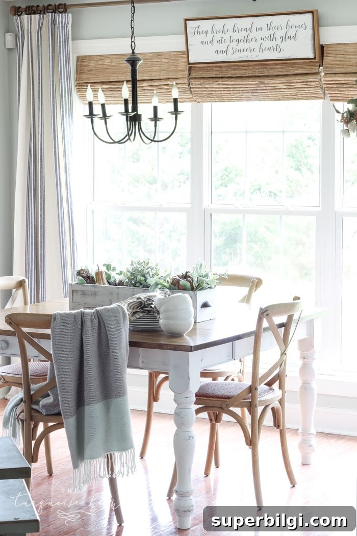 Fall Pumpkin Decor Ideas for Your Kitchen 6 Fall Eat-in Kitchen with Farmhouse Decor