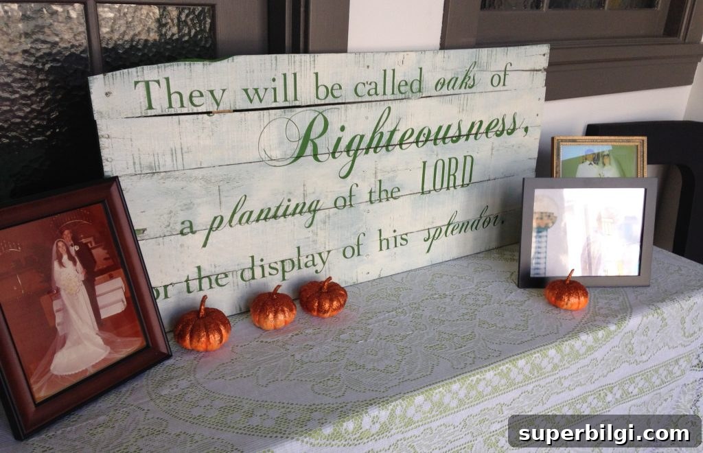 Pallet sign at wedding