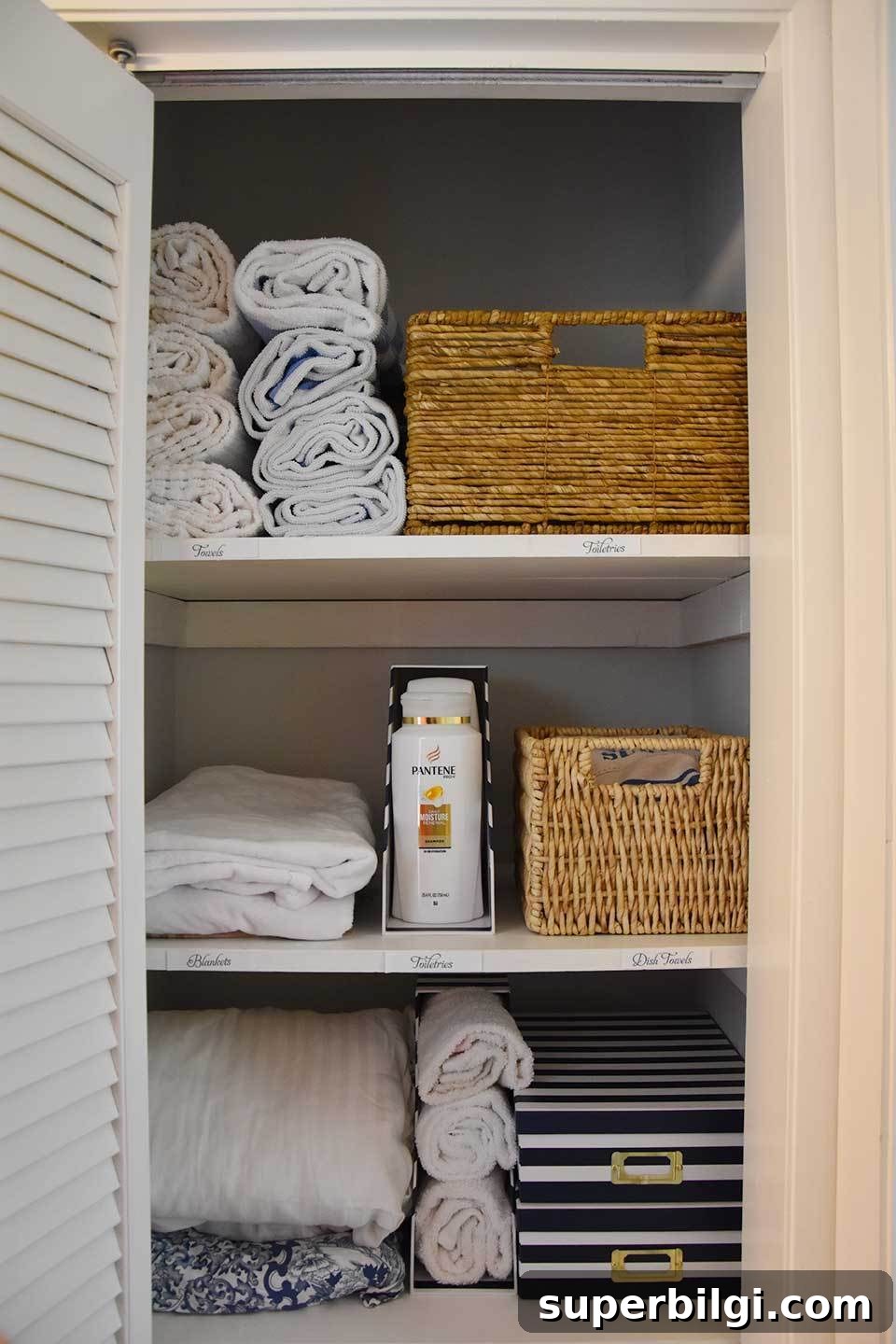 Linen Closet Organization: Smart Storage Tips and Ideas 14 This post from Happy Family Blog is filled with tips about how to organize a linen closet. She first begins by purging all unnecessary extras, then grouping like items together. Her use of magazine holders are totally brilliant!