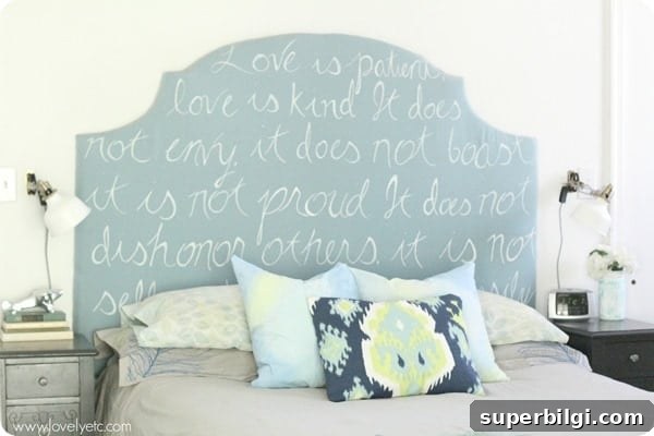 How to Make a Headboard: 13 DIY Ideas to Build Your Own 5 How to make a headboard: 13 Beautiful DIY Headboard Ideas - Customized Fabric Headboard