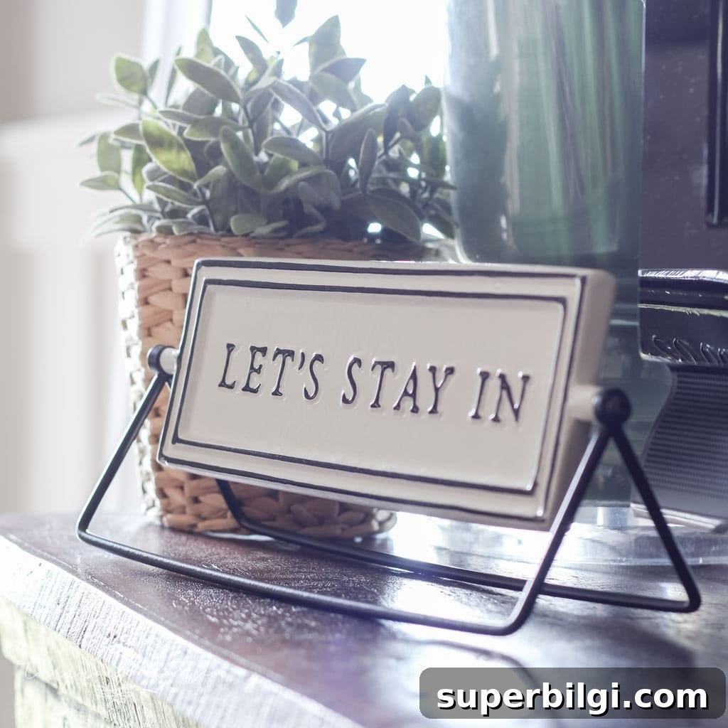 A Simple Summer Mantel - 
