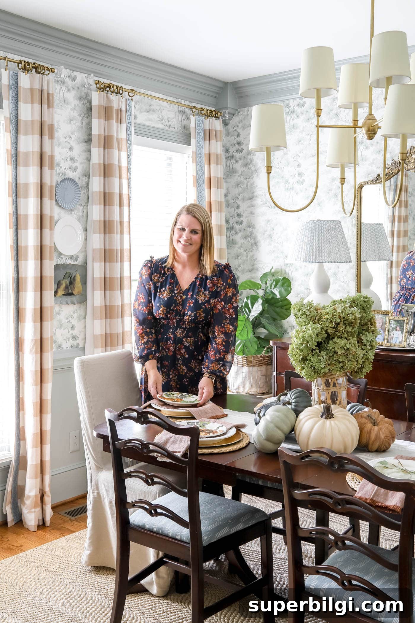 Cozy Fall Kitchen Decor Ideas to Refresh Your Space 3 fall dress in dining room