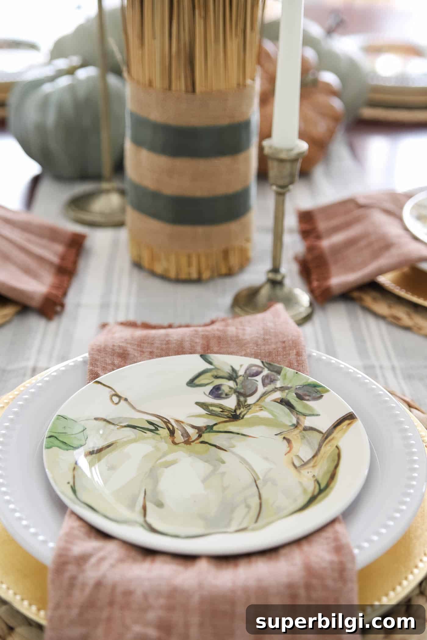Cozy Fall Kitchen Decor Ideas to Refresh Your Space 5 Fall salad plate