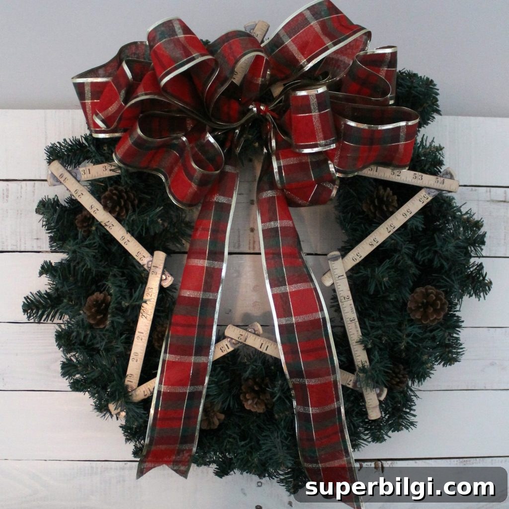 Traditional Red and Green Christmas Mantel Decor Ideas 5 Traditional Red and Green Christmas Mantel. Find out all the details at TheTurquoiseHome.com