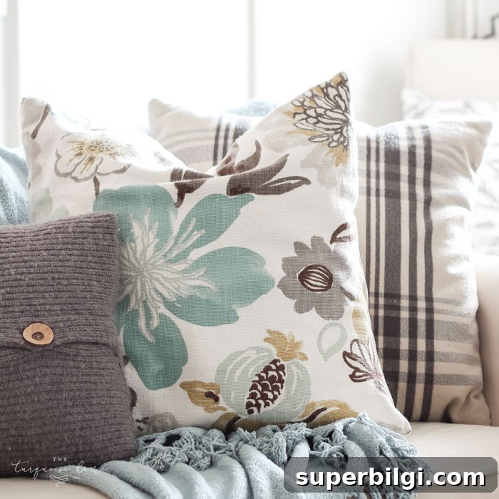 I want to throw my sewing machine out the window every time I use it, but this tutorial is SO easy!! Easy DIY Throw Pillow Cover tutorial for beginners