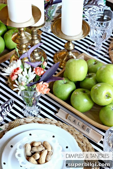 Thanksgiving Table Decorating Ideas for a Memorable Dinner 9 fall table setting with fruit