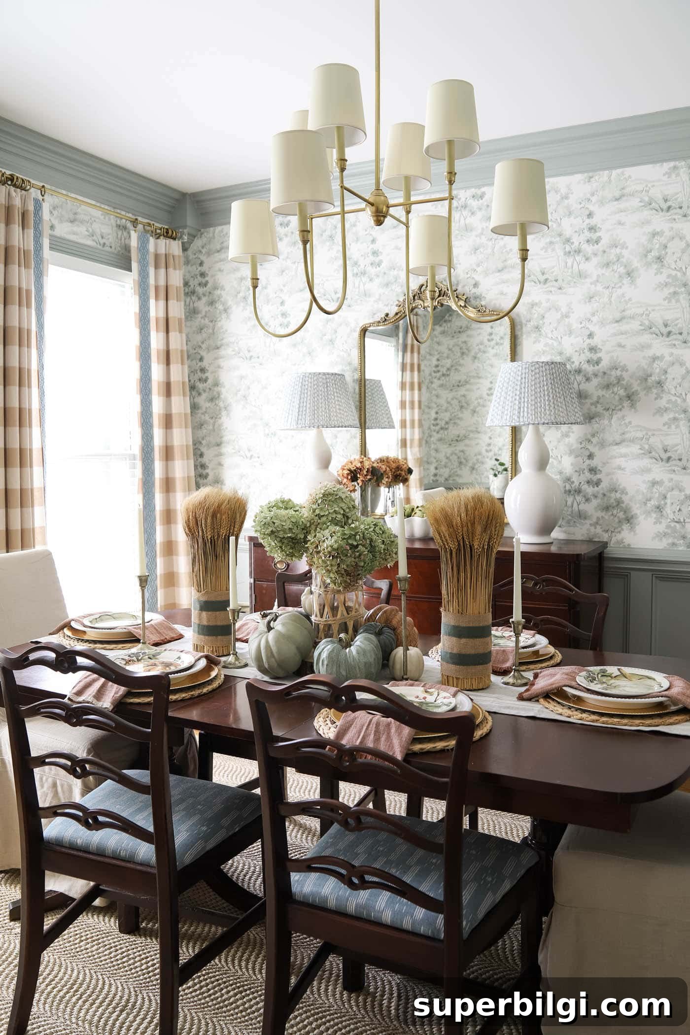 Thanksgiving Table Decorating Ideas for a Memorable Dinner 5 fall dining room decor