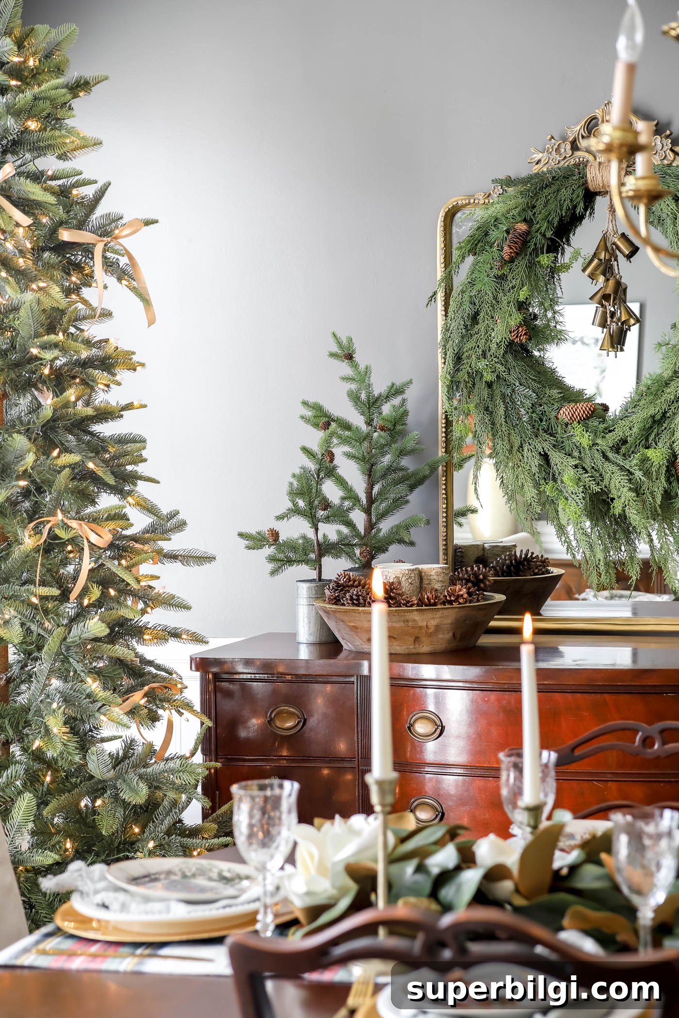 Stunning Christmas Tree Decorating Ideas 8 Christmas Dining Room Decor