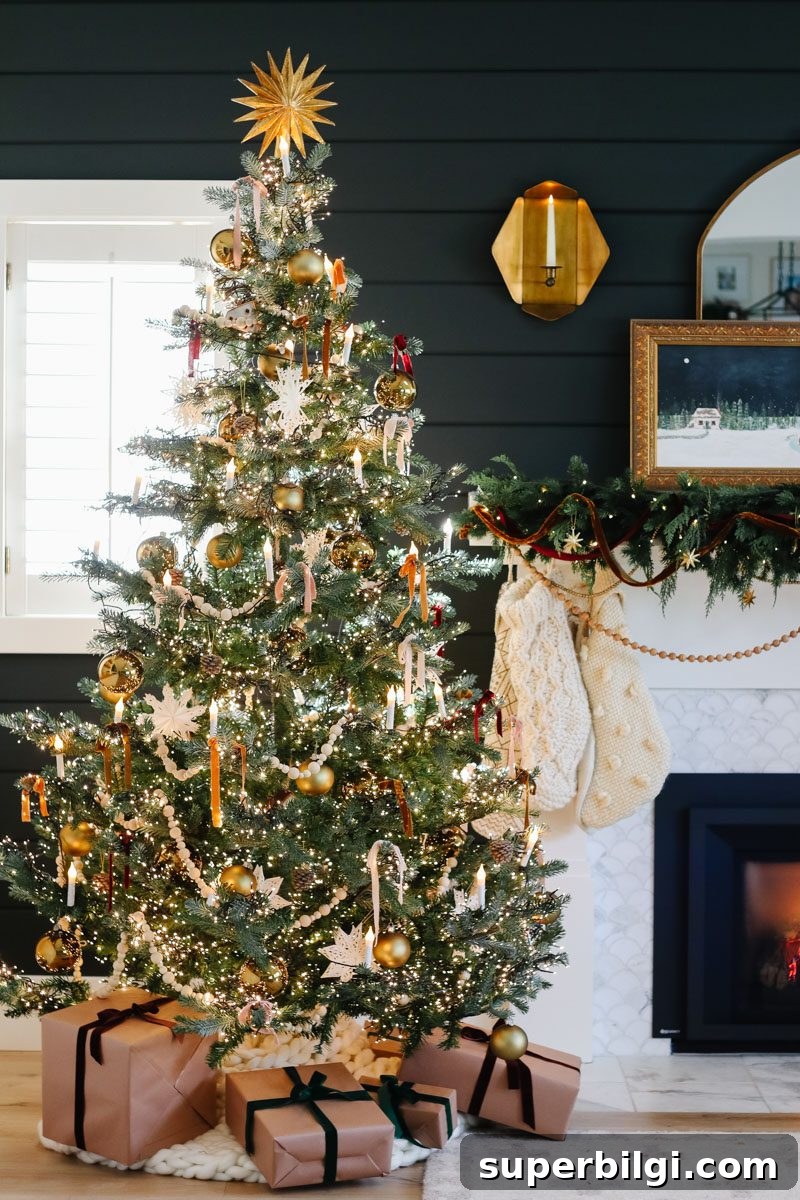 Stunning Christmas Tree Decorating Ideas 11 Christmas Tree Decorated with Candle Lights