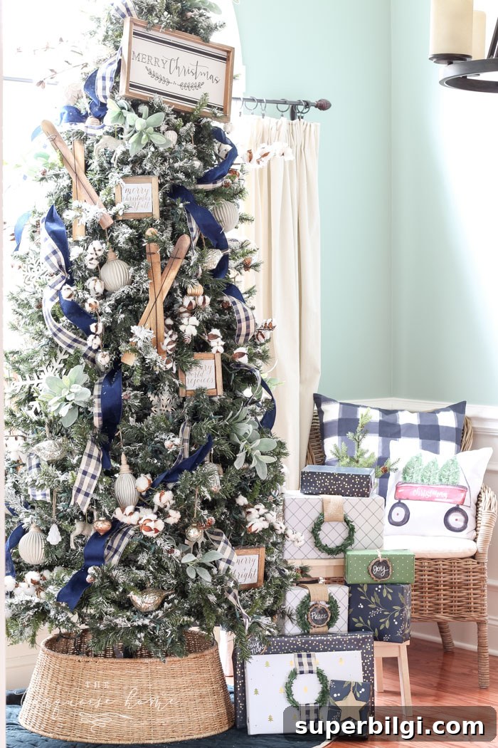 Stunning Christmas Tree Decorating Ideas 3 Navy & Green Farmhouse Christmas Tree