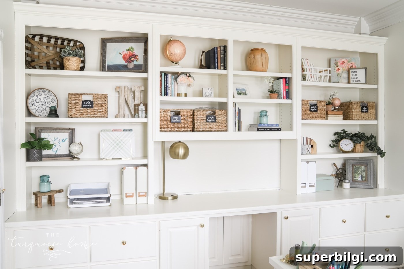 How to Decorate Shelves and Bookcases with Simple Formulas that Work!