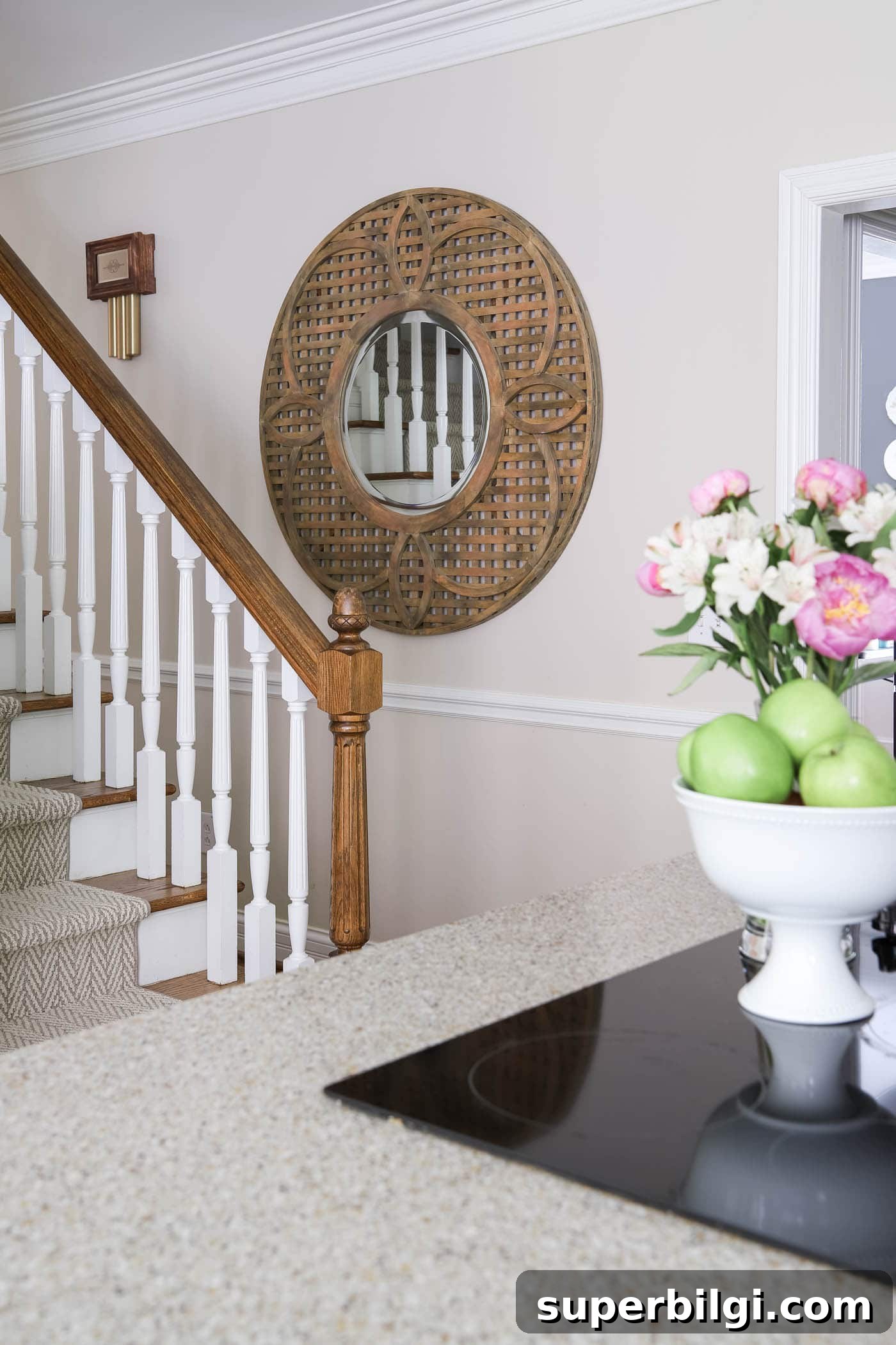 7 Stylish Hallway Decor Ideas to Transform Your Space 11 hallway mirror