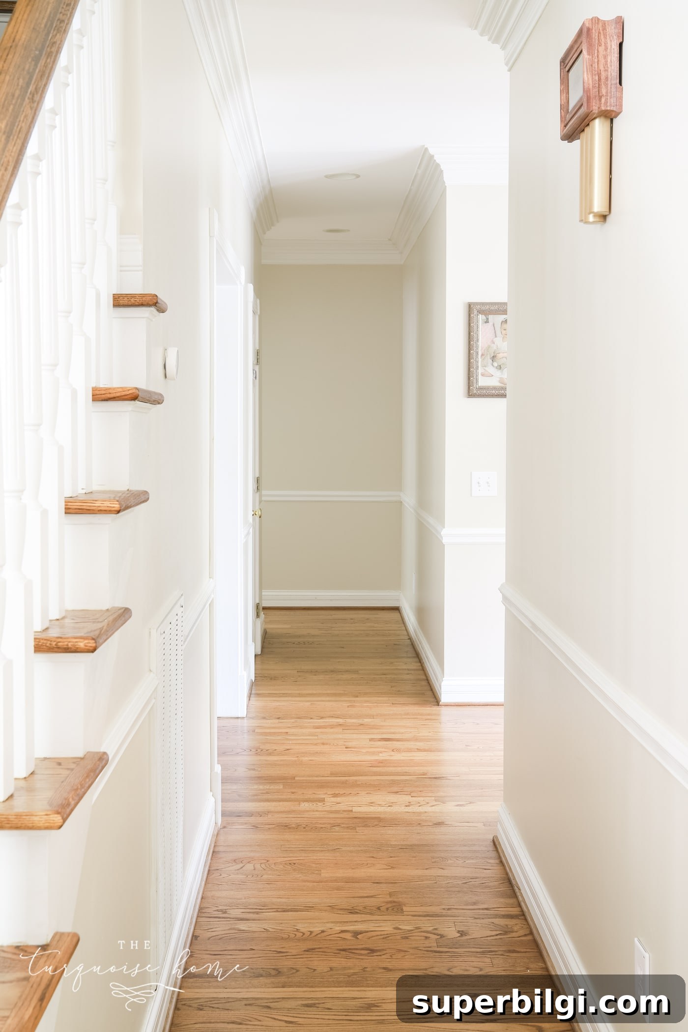 7 Stylish Hallway Decor Ideas to Transform Your Space 3 Plain Hallway Decor