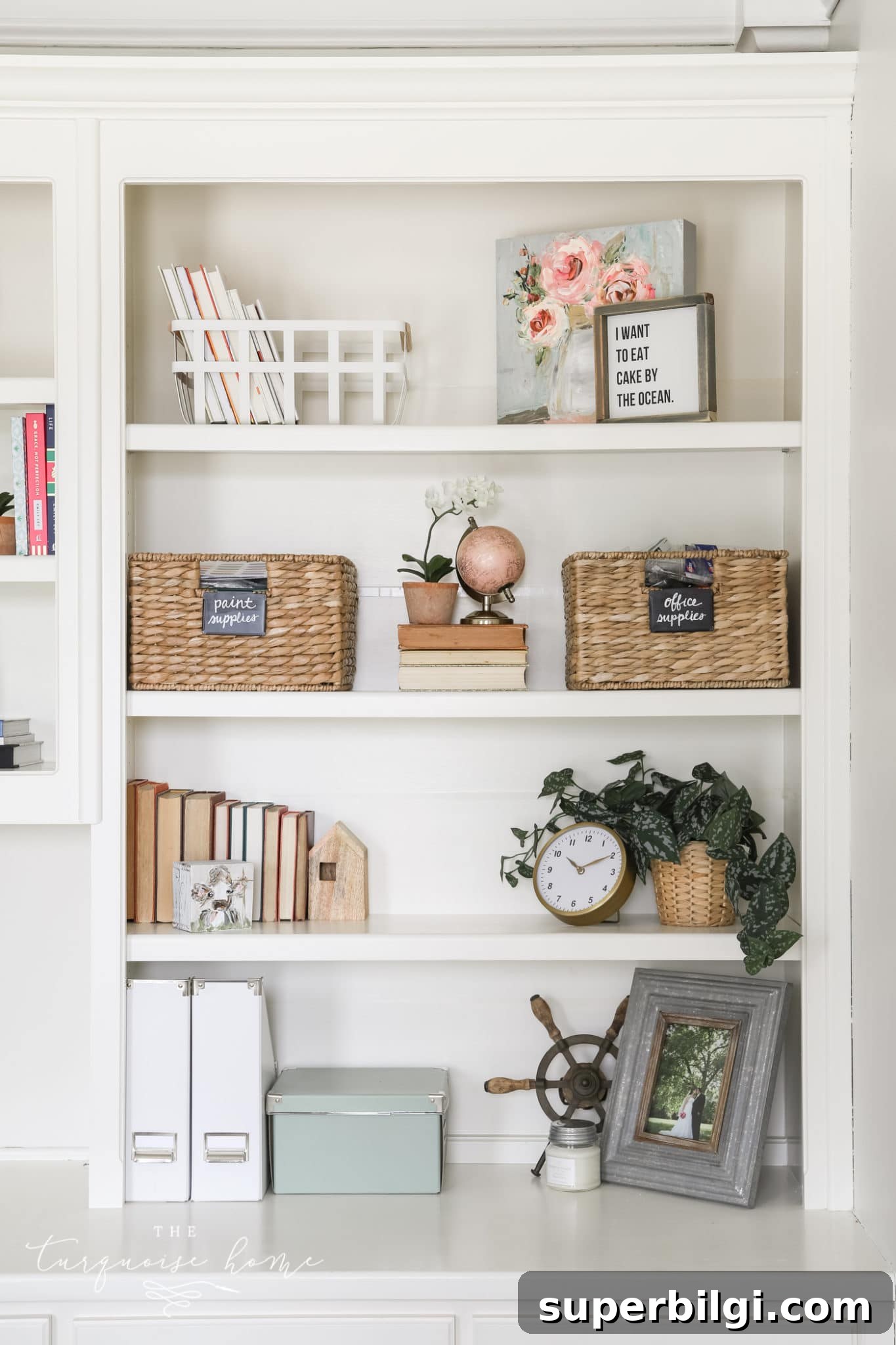 6 Creative Ways to Style Books for Home Decor 10 formulas for bookshelf decor