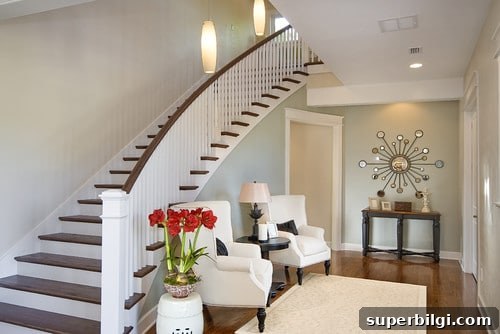 Sherwin-Williams Comfort Gray Paint: Shade, Undertones & Styling 16 Comfort Gray in the Stairwell