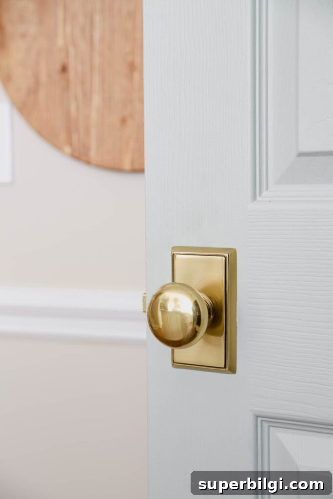 Sherwin-Williams Comfort Gray Paint: Shade, Undertones & Styling 5 Brass Door Knob in Kitchen