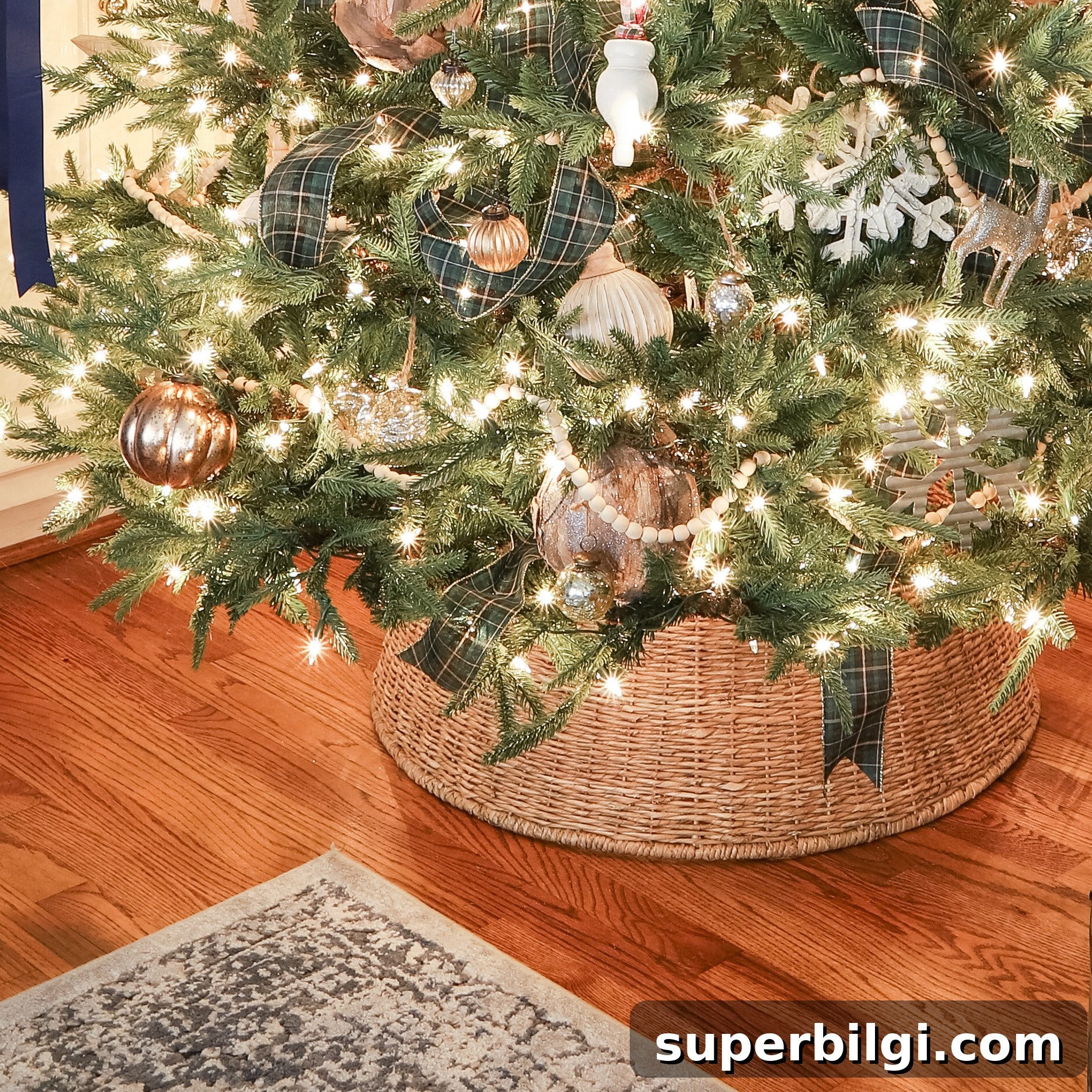 Christmas Tree Collar Ideas 2025: Creative and Festive 11 Christmas Tree Collar