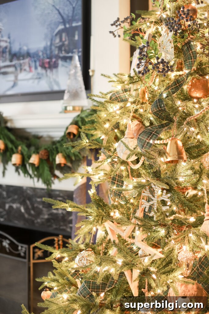 Traditional Christmas Living Room Decor Ideas for 2020 12 Glowing Christmas Tree & Mantel