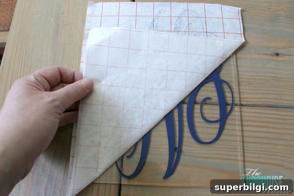 DIY Vinyl Monogram Tutorial: Step-by-Step for Beginners 19 How to Create a Simple Vinyl Monogram {A Silhouette Tutorial for Beginners}