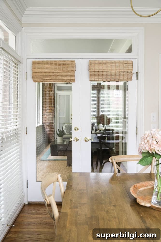 Traditional Eat-In Kitchen Renovation Ideas 12 Beautiful Bamboo Shades in the Kitchen