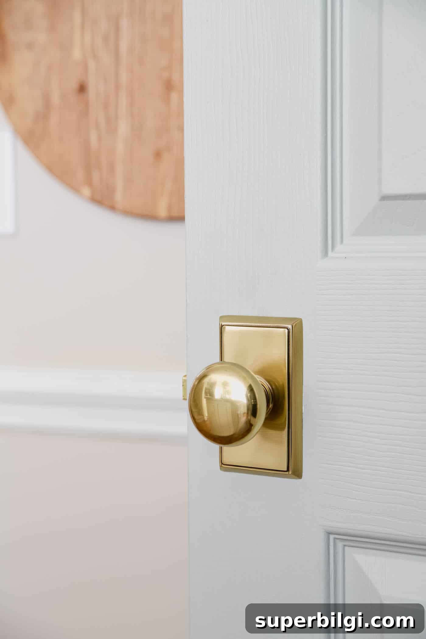 7 Kitchen Refresh Ideas That Transform Your Space 12 Brass Door Knob in Kitchen