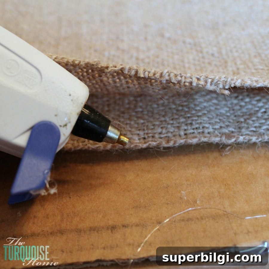 How to Make a No-Sew Garden Flag 5 No-Sew Burlap Monogrammed Garden Flag {full tutorial}