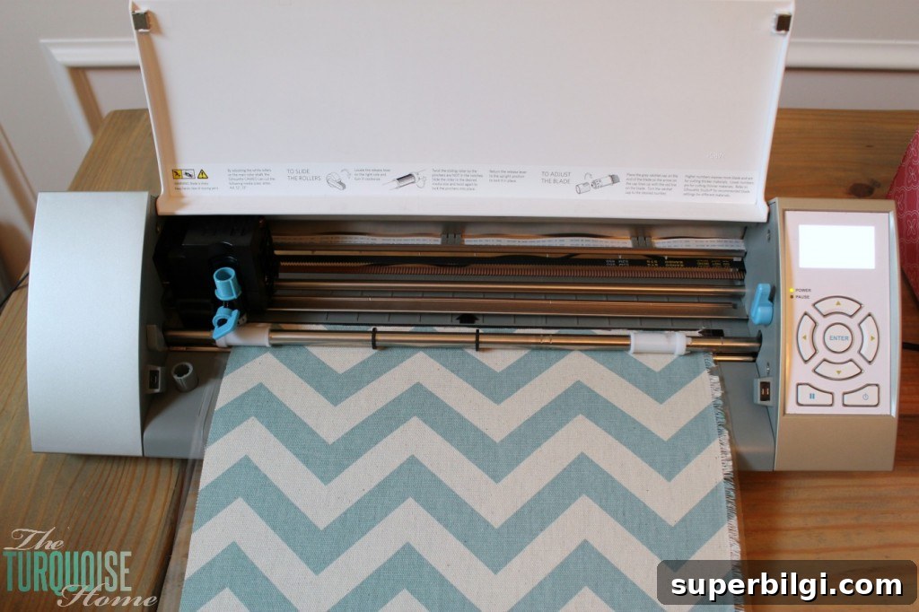 How to Make a No-Sew Garden Flag 8 No-Sew Burlap Monogrammed Garden Flag {full tutorial}