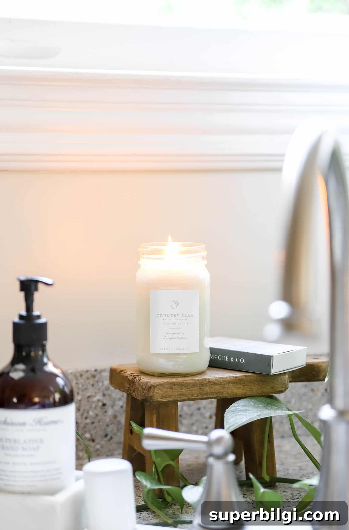 Kitchen Candle on a Pedestal