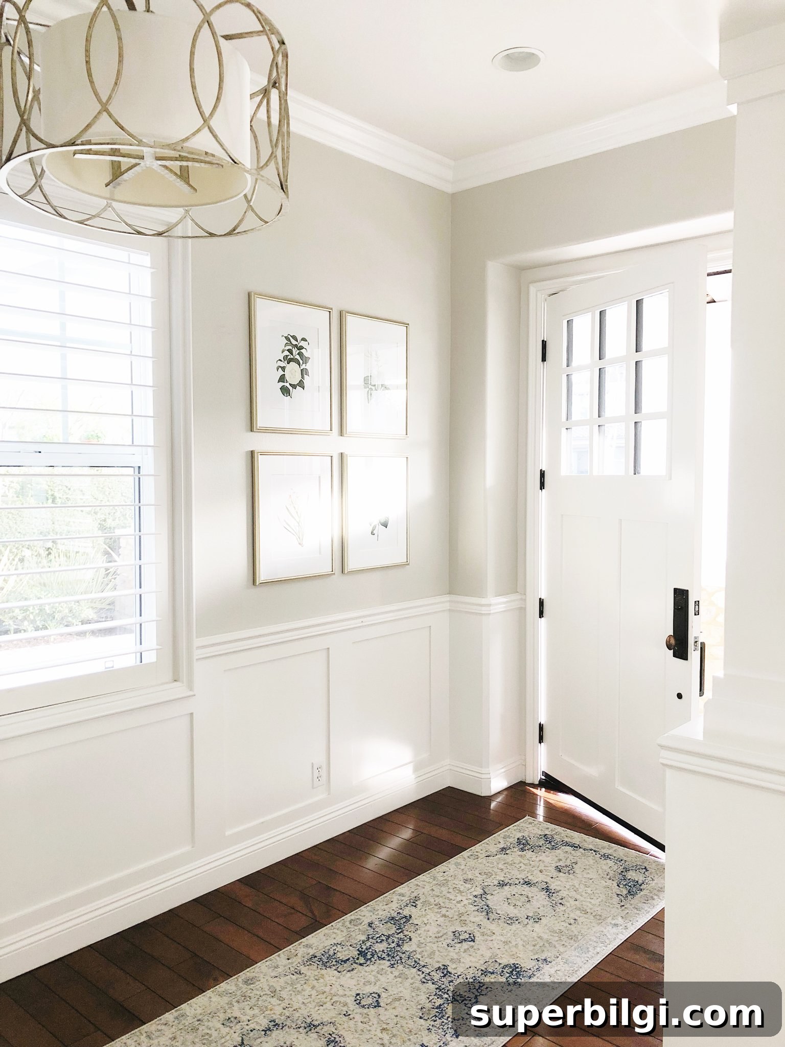 Foolproof Greige Paint Colors That Always Work in Your Home 9 Pale Oak Entry Way